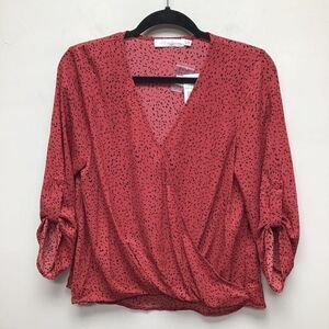 All In Favor Womens Faux Wrap Top Red Black Speckled 3/4 Sleeve Roll Tab S New